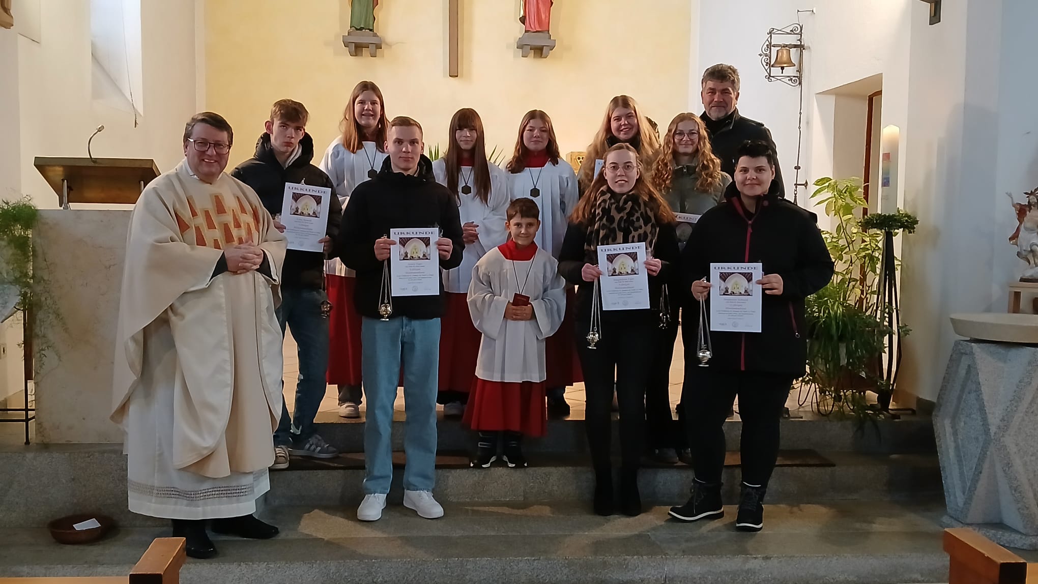 Ministrantenaufnahme in Tröbes