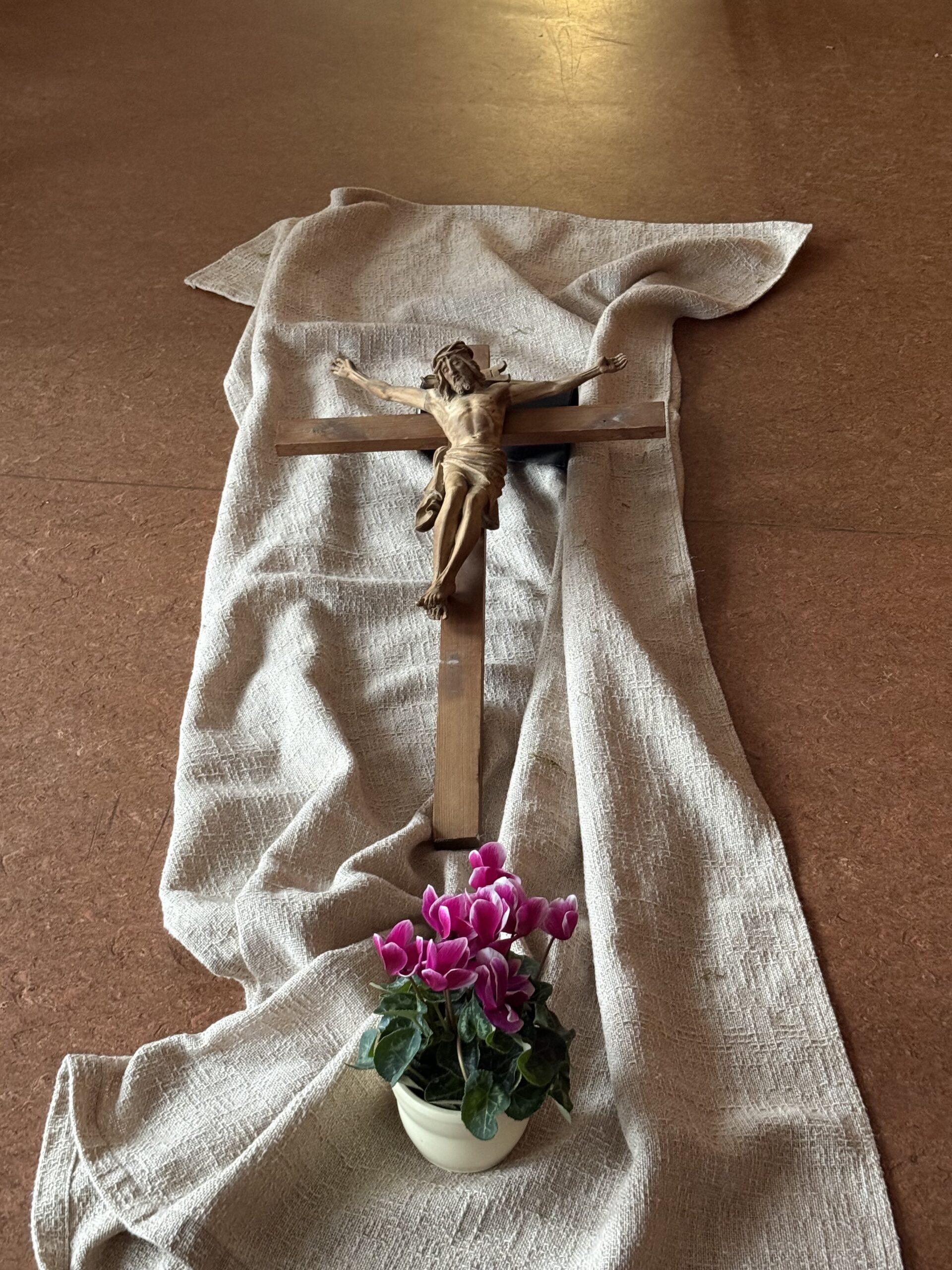 Gemütliches Treffen des „Goldenen Oktober“ im Pfarrheim – mit gemeinsamem Kreuzweggebet