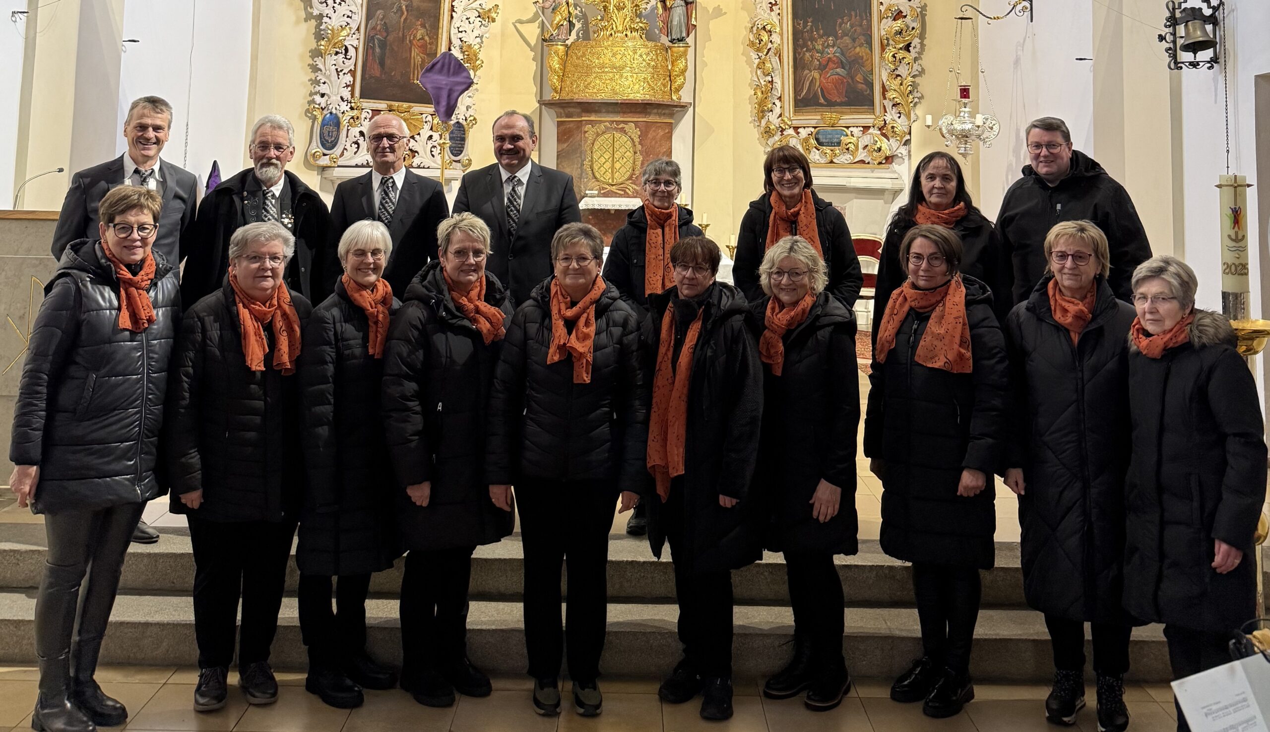Eslarner Kirchenchor beeindruckt mit eindrucksvoller Kreuzwegandacht