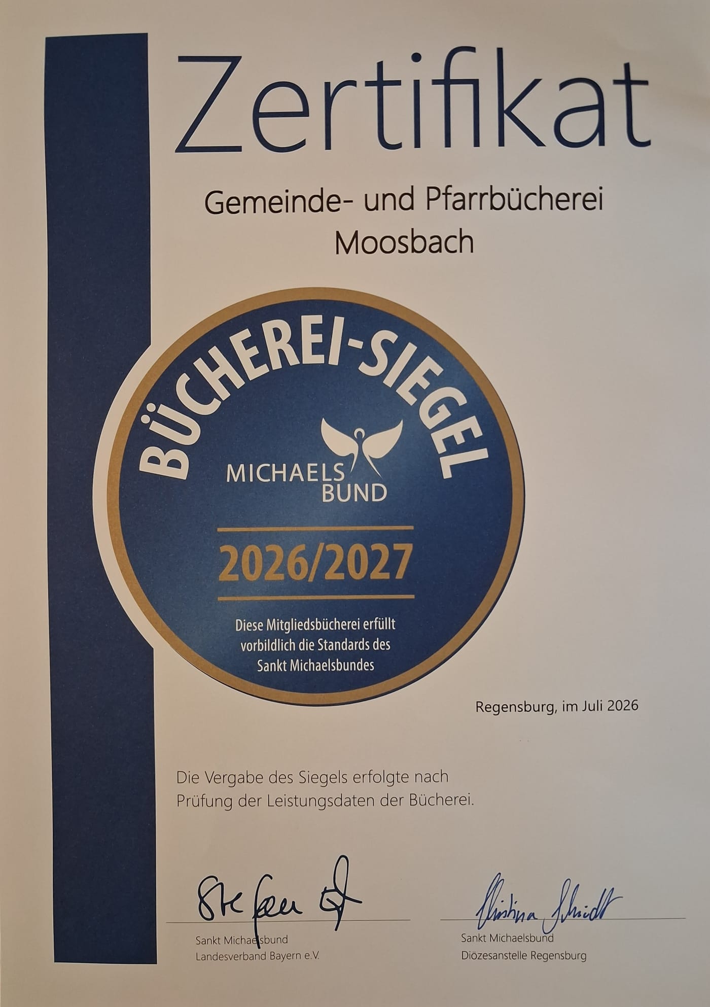 Gemeinde- und Pfarrbücherei erhält Büchereisiegel 2026/27 in Gold